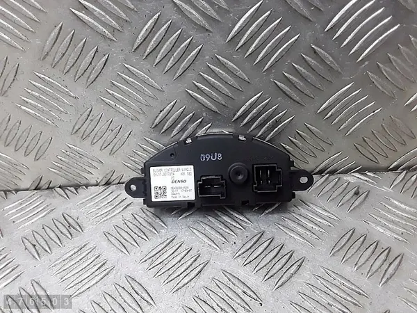 Verwarmingsweerstand Relais BMW X1 F48 F49 2018 image 2