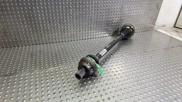 Semi-eixo esquerdo traseiro OEM S26380109 VW Tiguan image 3