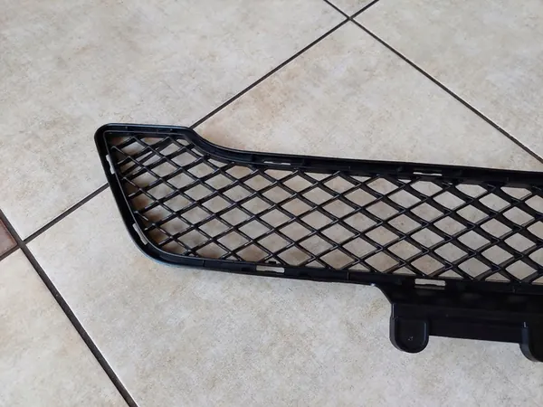 Rejilla de Parachoques - Centro - Mercedes ML W164 Lift image 2