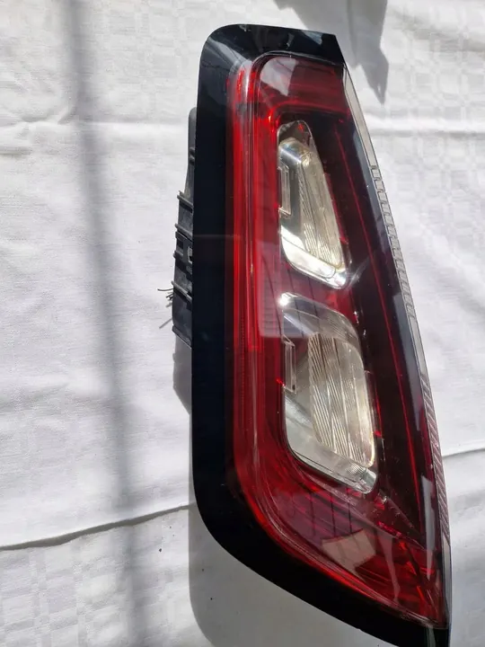 Lámpara trasera izquierda Fiat Punto Evo 20403999 image 2
