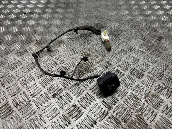 Enchufe de túnel central OEM 8126036020 para SsangYong Rexton II image 2
