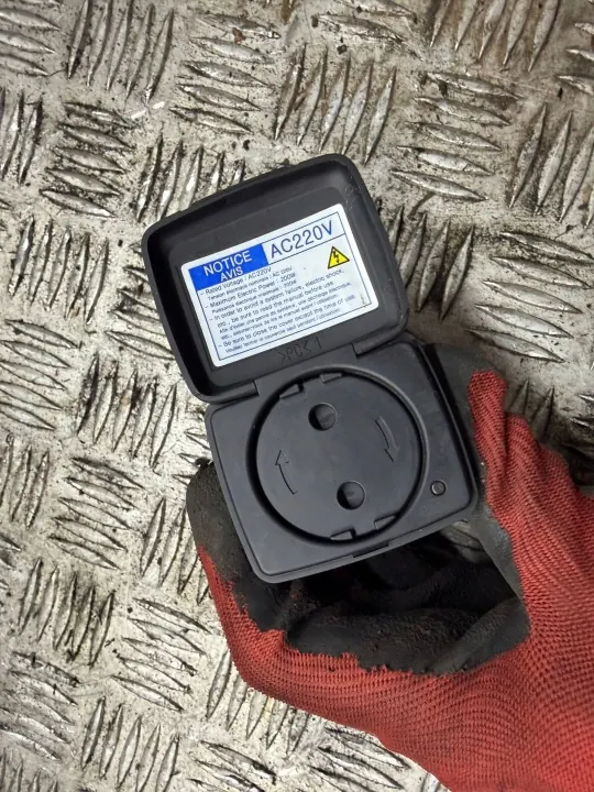 Enchufe de túnel central OEM 8126036020 para SsangYong Rexton II image 3