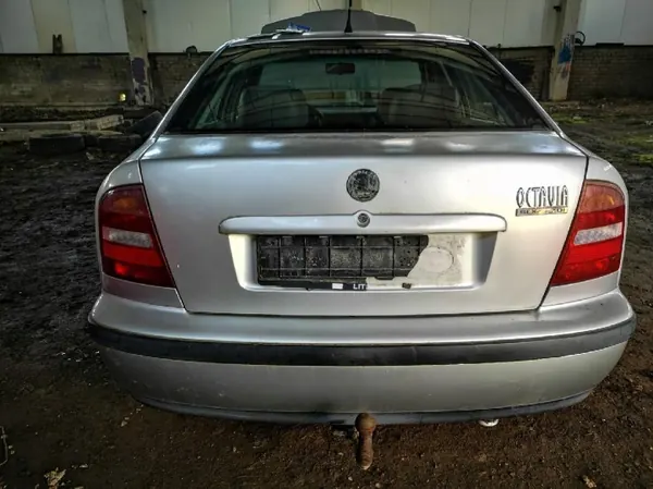 Öljypumppu OEM 06A115105 Skoda Octavia 1.9L image 9