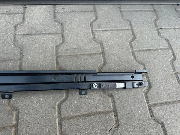Citroen Jumpy III Guía Puerta Lado Derecho OEM 9822824680 image 9
