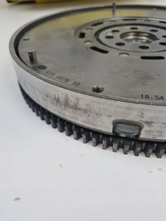 Volante bimassa LuK 415 0078 10 image 7