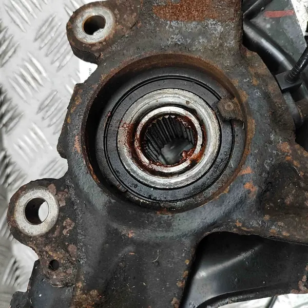 Fiat Doblo 2013 Mozzo ruota anteriore destro image 6