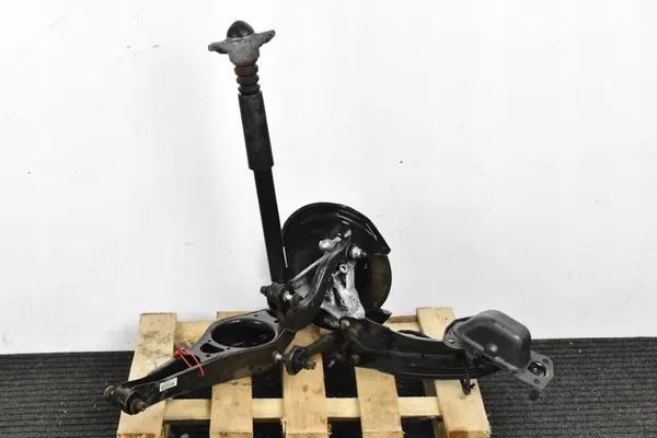 Mozzo sterzante posteriore sinistro Audi Q3 8U Tiguan 5N image 4