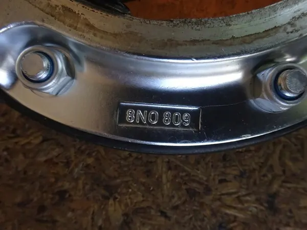 AUDI TT 8N Bränsletanklock med Aktuator 8N0809905B image 7