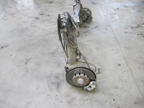 FIAT 600 Hinterachsschwinge OEM FIAT 600 TYLNA BELKA image 3