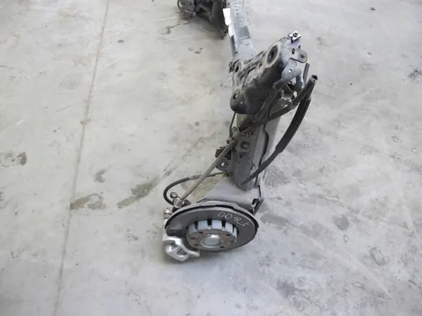 FIAT 600 Hinterachsschwinge OEM FIAT 600 TYLNA BELKA image 5