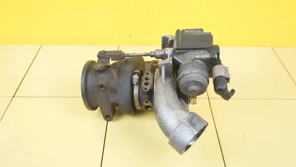 A3 8V LEON GOLF 1.4 TFSI Turboaggregat 04E145704R image 3