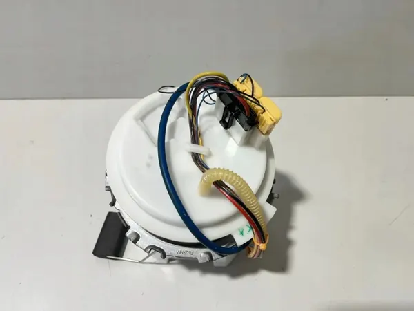 Pompe à carburant BMW 8 G16 OEM 9468602 - Occasion image 3