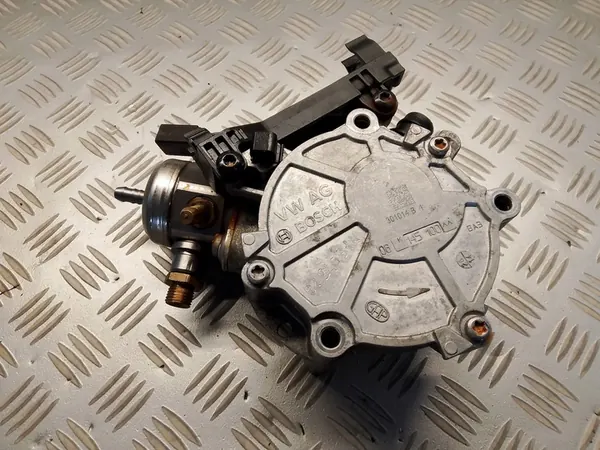 AUDI A4 8W B9 Imupumppu 06G127025A 06K145100AA image 3