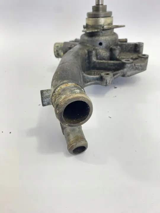 Vesipumppu OEM 1022011001 Mercedes M102 moottorille image 8