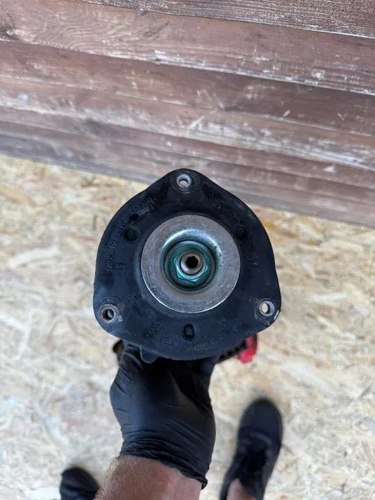 VW TIGUAN 15r McPherson Destro Anteriore Snodo 5N0413031AA image 6