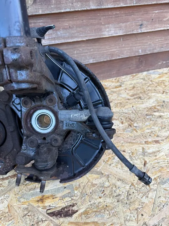 VW TIGUAN 15r McPherson Destro Anteriore Snodo 5N0413031AA image 8