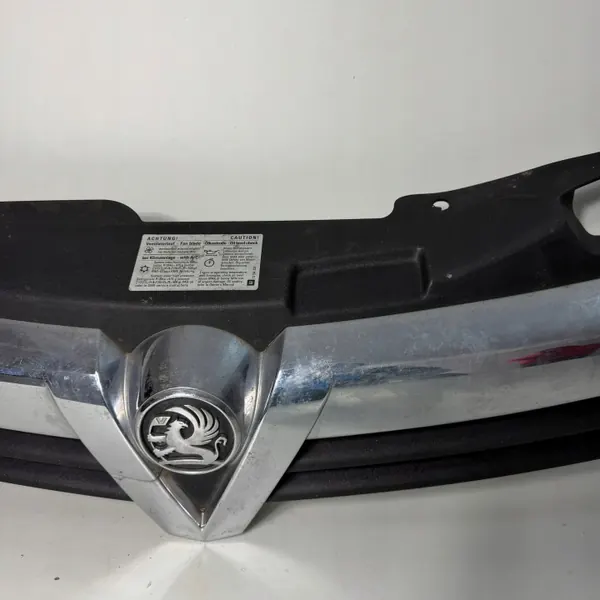 Opel Astra H Kühlergrill OEM JPF13108471 image 4