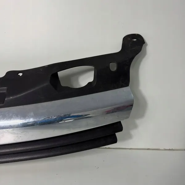 Opel Astra H Kühlergrill OEM JPF13108471 image 5