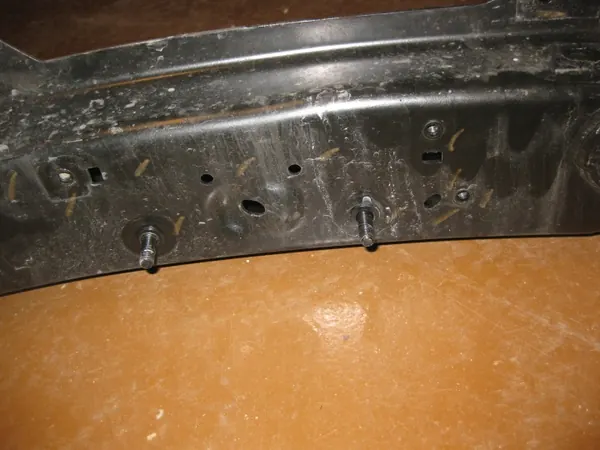 Mercedes EQS W296 framstötfjädersförstärkning OEM W2966204300 image 4
