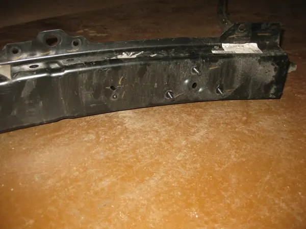 Mercedes EQS W296 framstötfjädersförstärkning OEM W2966204300 image 5