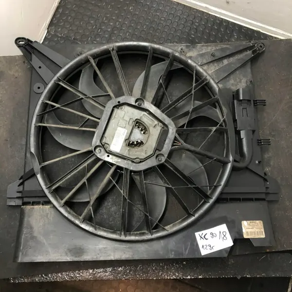 Volvo Fläkt OEM 30645719 för XC90 I - Begagnad image 2