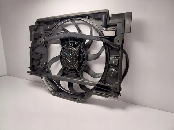 Ventilador do radiador BMW E39 OEM 6921397 - Usado image 7