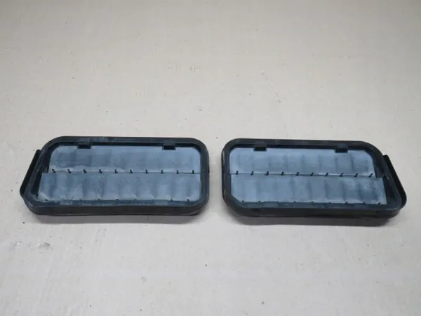 Grille de ventilation arrière gauche OEM 13588034 Camaro VI image 2