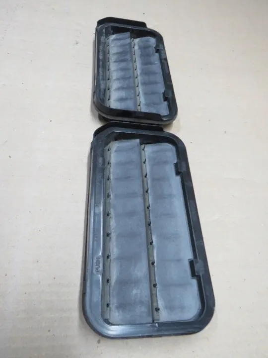 Grille de ventilation arrière gauche OEM 13588034 Camaro VI image 3