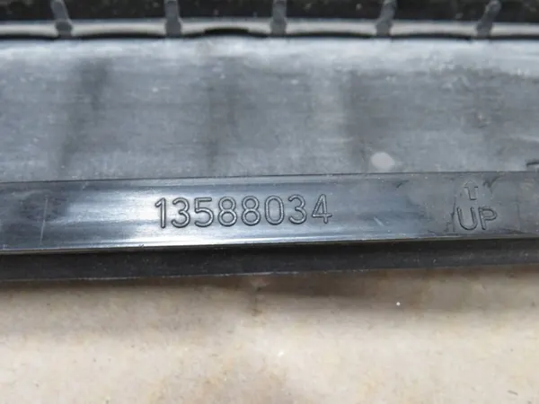 Grille de ventilation arrière gauche OEM 13588034 Camaro VI image 8