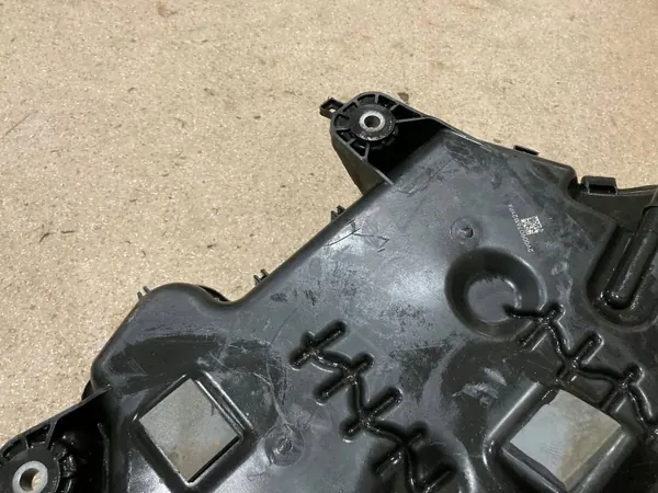 Réservoir AdBlue BMW OEM 7454339 - État Utilisé image 3