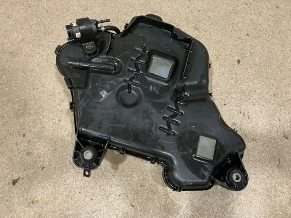 Réservoir AdBlue BMW OEM 7454339 - État Utilisé image 4