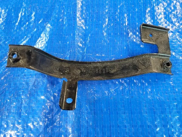 OPEL Astra K Suporte Direito Cinto Frontal 39086905 image 2