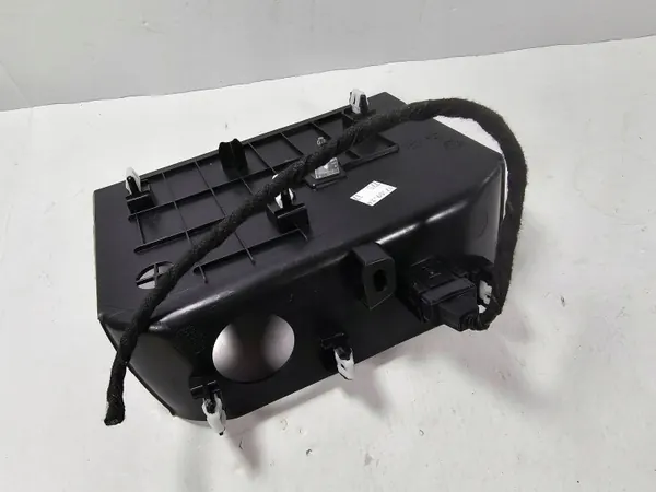 Cache Port USB Peugeot 5008 II OEM 9810274277 image 5