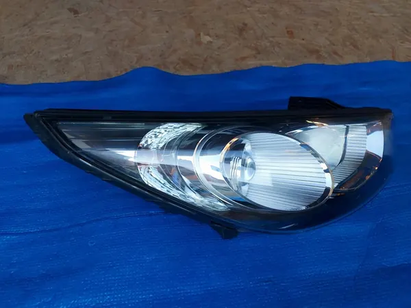 Faros delanteros derecho Hyundai IX35 2009+ OEM 92102-2S620 image 2