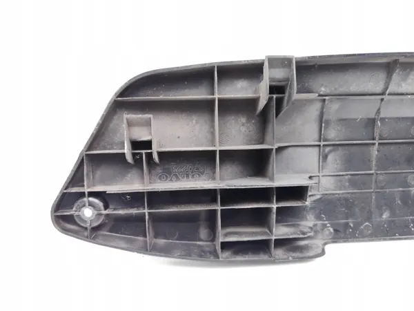 Volvo V40 Jäähdyttimen ritilä OEM 31370223 (2017-2019) image 5