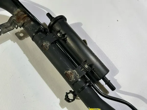 Täyttökaula OEM 52030201AE Jeep Wrangler JL:lle image 3