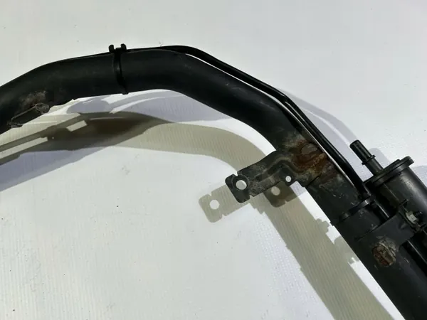 Täyttökaula OEM 52030201AE Jeep Wrangler JL:lle image 4