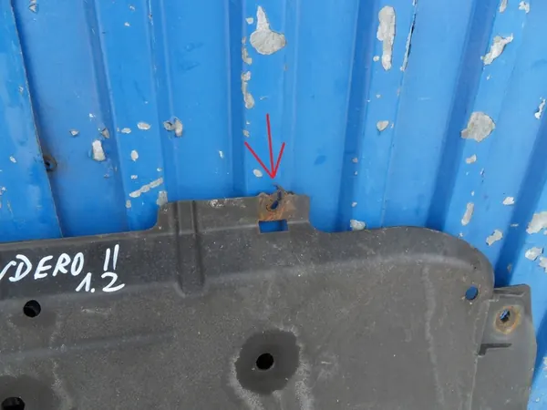 Dacia Sandero II 1.2 16V Nedre Motorlock image 3