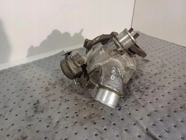 Turbo usado OEM 172010N010 para Toyota Auris image 3