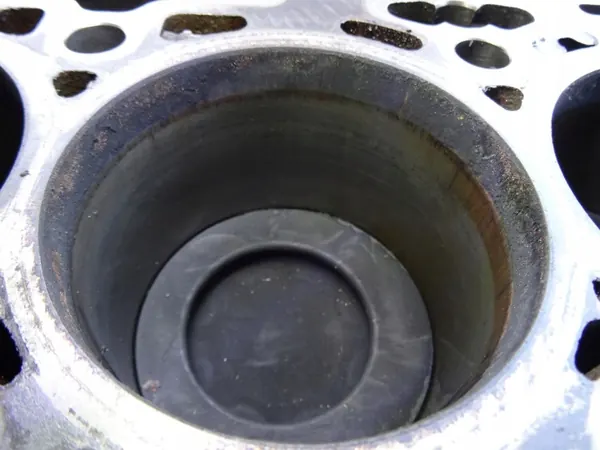 Moottorilohko Alaosa OEM DEU DEUA Audi A4 B9 2.0 TDI image 7