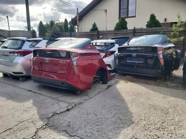 Toyota Prius IV C-HR Corolla RAV4 Water Pump G9040-47040 image 5