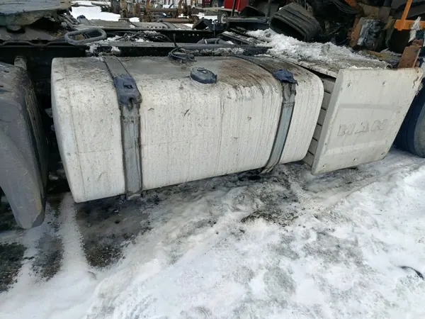 Tanque de combustível direito OEM ZBIORNIK PALIWA PRAWY MAN TGX E6 MEGA image 2