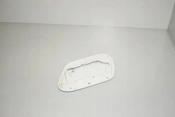 Bouchon de réservoir BMW F40 2.0L 2022 OEM 51177454413 image 4