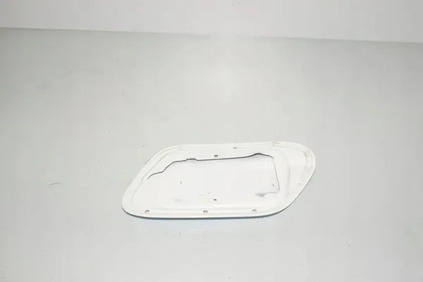 Bouchon de réservoir BMW F40 2.0L 2022 OEM 51177454413 image 5