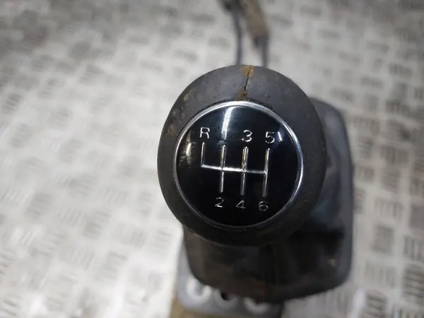 Vaihteenvaihtaja + Kaapelit Audi A3 8P 2.0 TDI Manuaali image 2