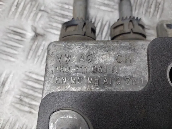 Vaihteenvaihtaja + Kaapelit Audi A3 8P 2.0 TDI Manuaali image 4