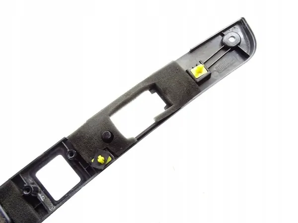 Garniture Hayon SsangYong Tivoli OEM 83880-35000 image 8