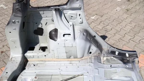 Garde-boue arrière gauche OEM 666ACM666 Fiat 500L Living image 5
