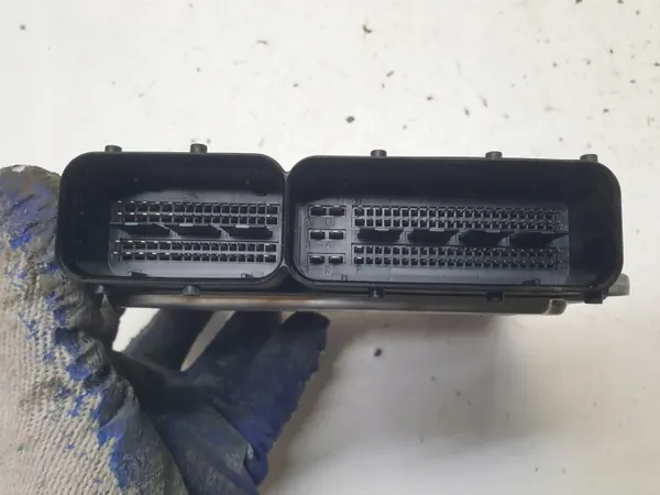 Motorregelaar 03G906021Q voor VW Golf Plus 1.9 TDI image 3
