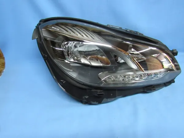 Rechter Mercedes W212 Lift LED Licht image 2